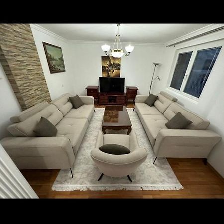 Ema Guest House พลาฟ ภายนอก รูปภาพ