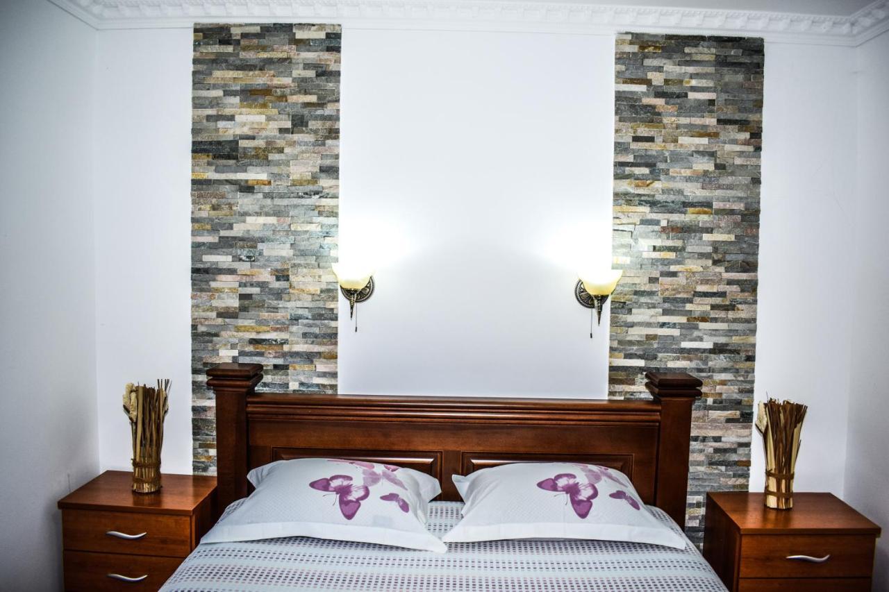 Ema Guest House พลาฟ ภายนอก รูปภาพ